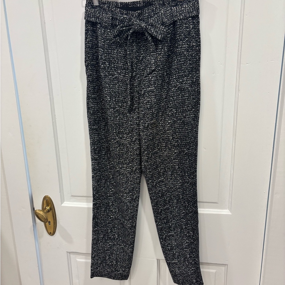 Express Black and Gray Ankle Cropped Pants with Drawstring Waist